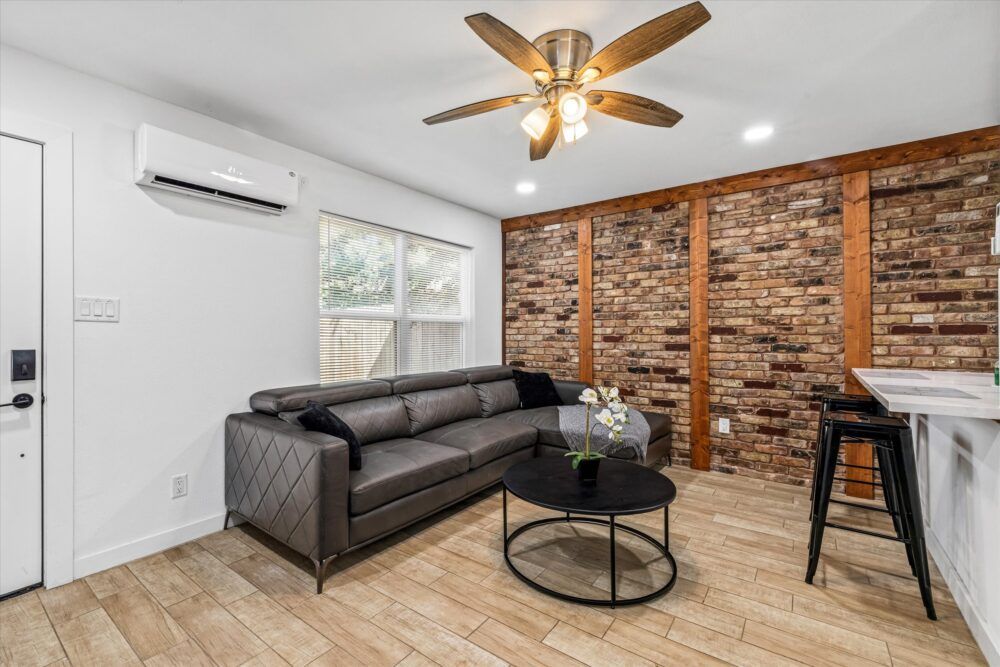 Perfectly designed to accommodate all your family and friends comfortably.