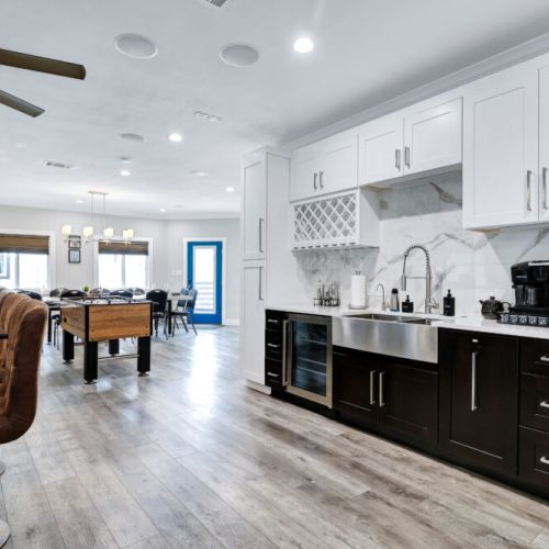 Open concept kitchen so the chef of the group won't feel alone.