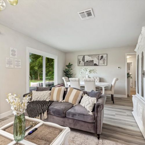 Direct access to the backyard.