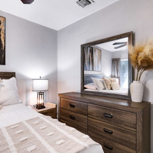 Ample space to fit all your travel essentials.