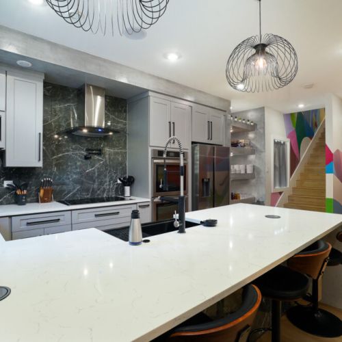 Open concept kitchen so the chef of the group won't feel alone.