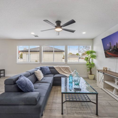 Perfectly designed to accommodate all your family and friends comfortably.