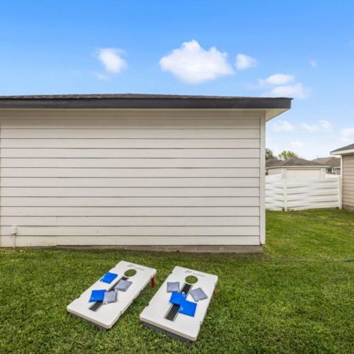 All set-up for an entertaining game of cornhole!