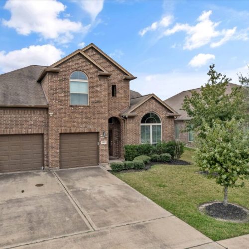 Plenty of parking area