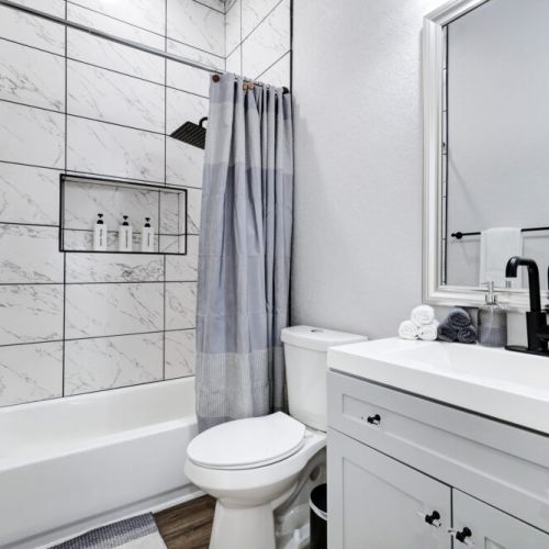 2nd full bathroom is fully stocked with all you need.