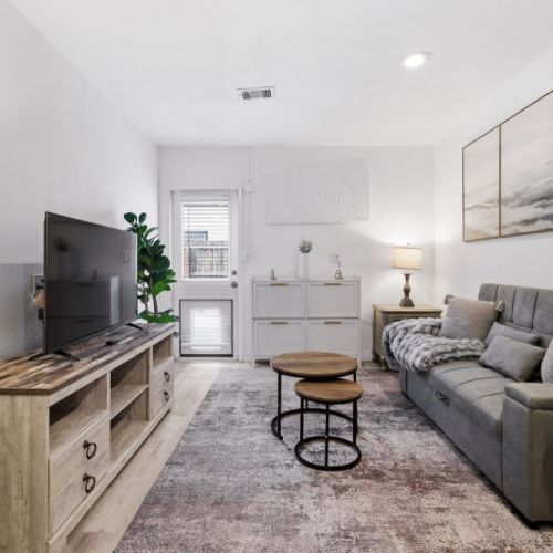 Peaceful family room upstairs, the perfect spot for a little break.