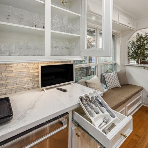 Stay entertained while cooking with this handy mini smart TV!