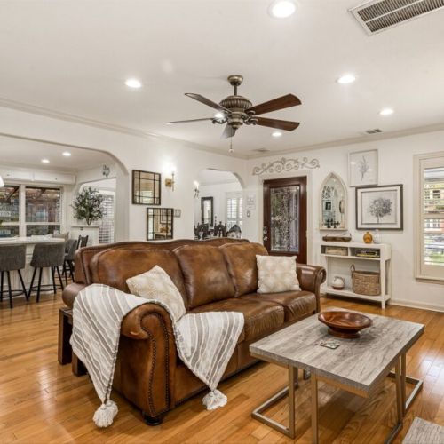 Comfort and style come alive in our bright, vivid living room.