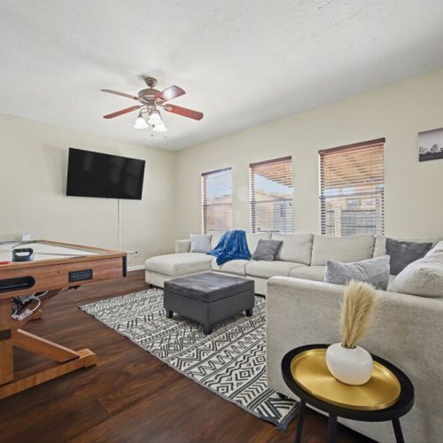 Perfectly designed to accommodate all your family and friends comfortably.