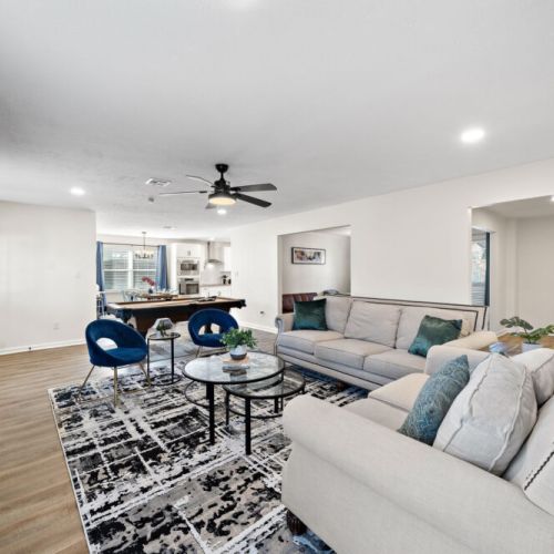 Perfectly designed to accommodate all your family and friends comfortably.