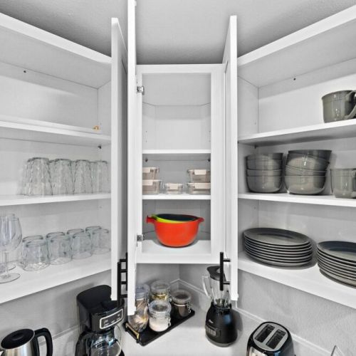 The kitchen is fully equipped so that you can feel at home for long stays.