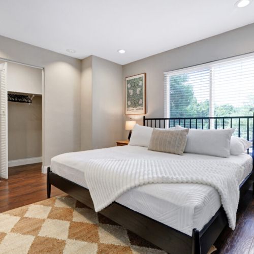 3rd bedroom with king size bed.
