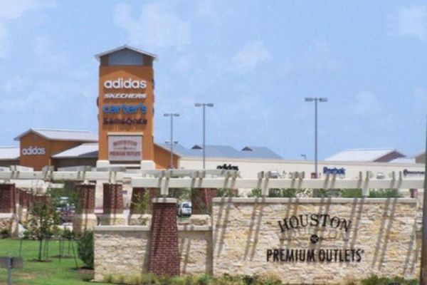 Houston Premium Outlets