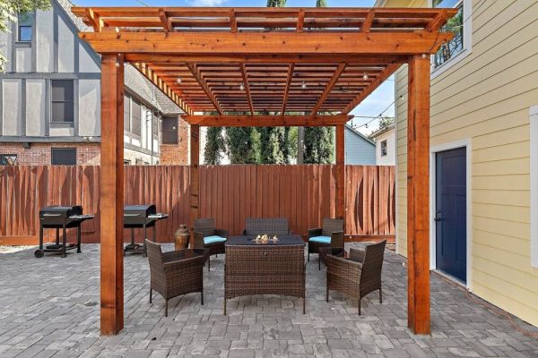 Nr Med Center, Midtown, DT | Games | Patio BBQ