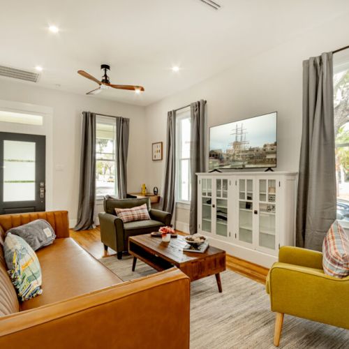 Perfectly designed to accommodate all your family and friends comfortably.
