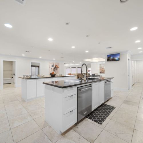 2 dishwashers, 2 ovens. All stainless steel appliances.