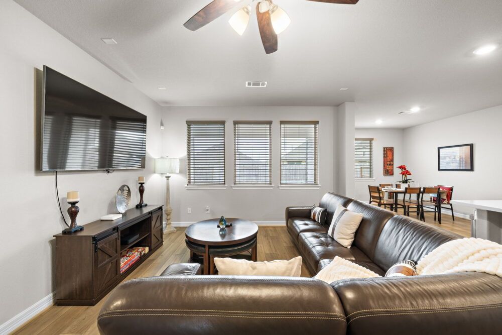 Perfectly designed to accommodate all your family and friends comfortably.