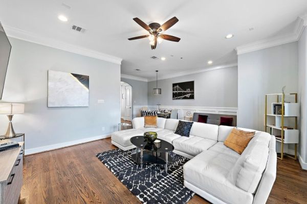 Nr DT, Heights, Washington, Montrose | WiFi | BBQ