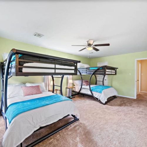 4th bedroom with 4 full size beds (bunk beds).