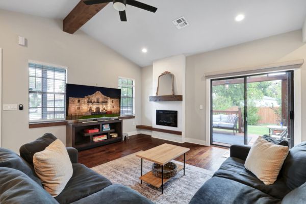 Getaway Near River Walk DT | Yard BBQ Pet | Games