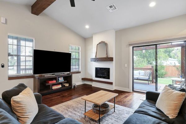 Getaway Nr DT River Walk | BBQ Yard Pet | Games