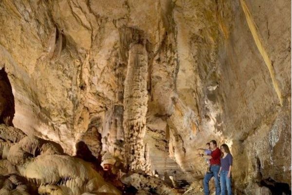 Natural Bridge Caverns