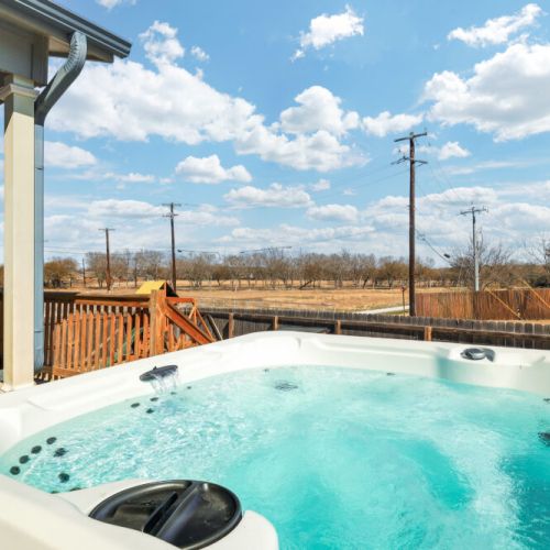 Enjoy our amazing private hut tub with your family and friends!