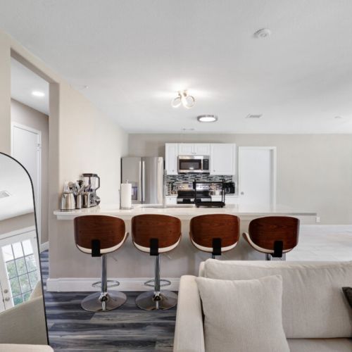 4 bar stools included for your convenience.