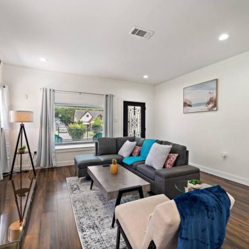 Perfectly designed to accommodate all your family and friends comfortably.