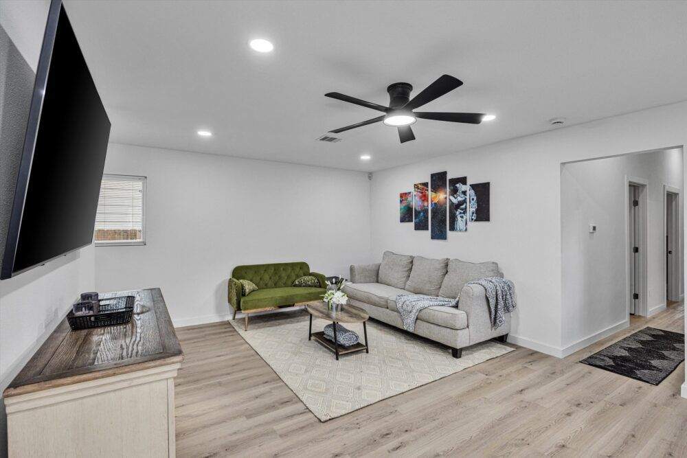 Perfectly designed to accommodate all your family and friends comfortably.