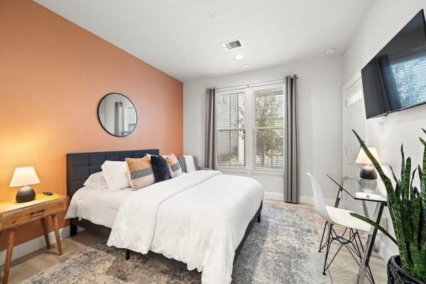 Nr NRG Med Center Cozy Studio | WiFi Shared Pool