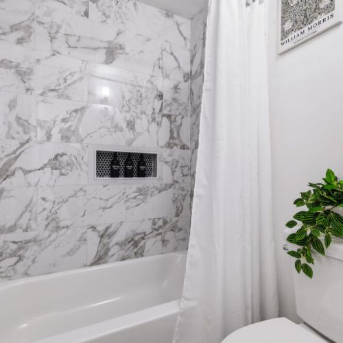 Shampoo, conditioner, body wash, and body soap included for maximum comfort.