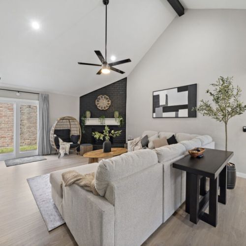 Perfectly designed to accommodate all your family and friends comfortably.