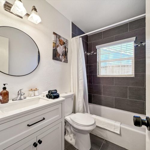 2nd full bathroom is fully stocked with all you need.