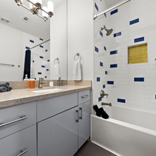 2nd full bathroom is fully stocked with all you need.