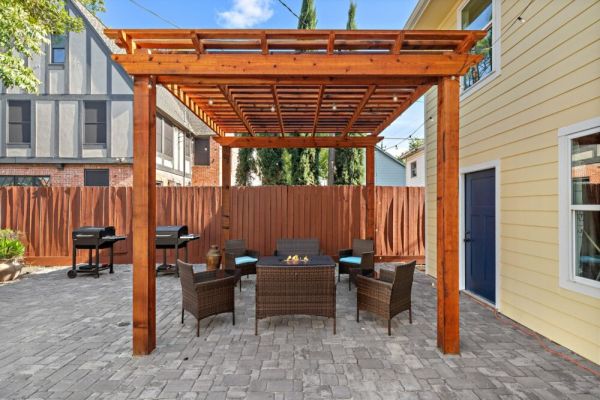 Nr Med Center, Midtown, DT | Games | Patio BBQ
