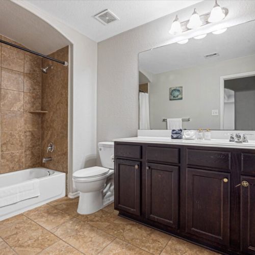 2nd full bathroom is fully stocked with all you need.