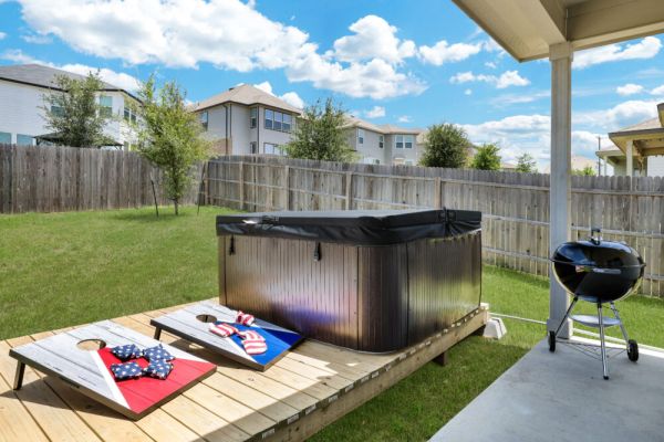 Hot Tub Getaway | Game Room Office Yard BBQ WiFi