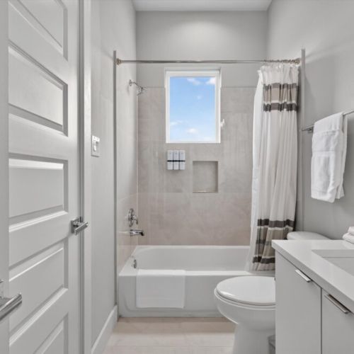 2nd full bathroom is fully stocked with all you need.