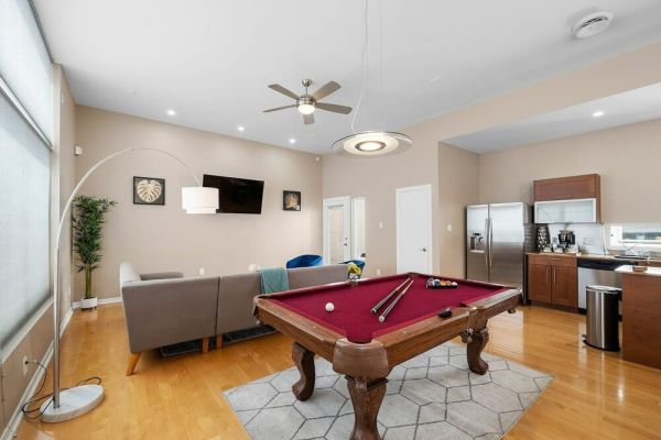 Modern Home Near DT, Heights + Washington | Games