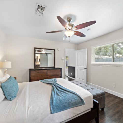 Primary bedroom with queen size bed! Super comfortable memory foam mattress.