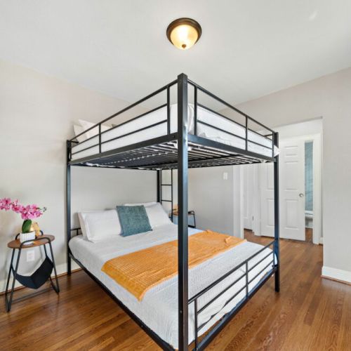 Bedroom with 2 queen size bunk beds. Super comfortable memory foam mattresses.