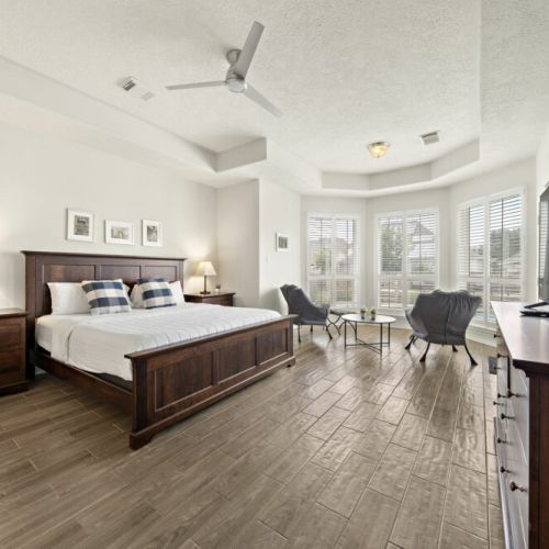 Primary bedroom with a king-size bed!