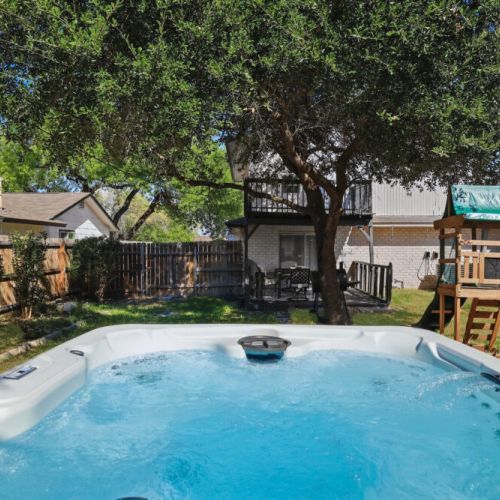This luxurious hot tub is just one reservation away!