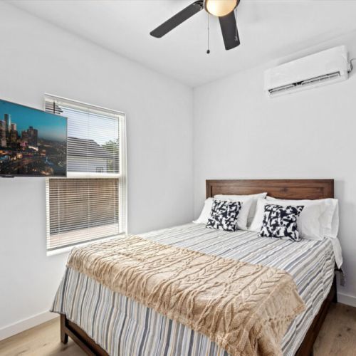 Bedroom with queen size bed!