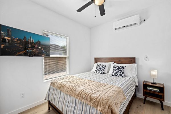 Flat Nr Heights + Downtown | Games WiFi TV | Pets