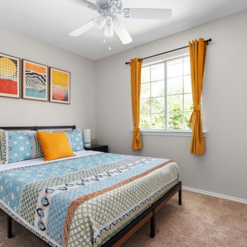 3rd bedroom with queen size bed.