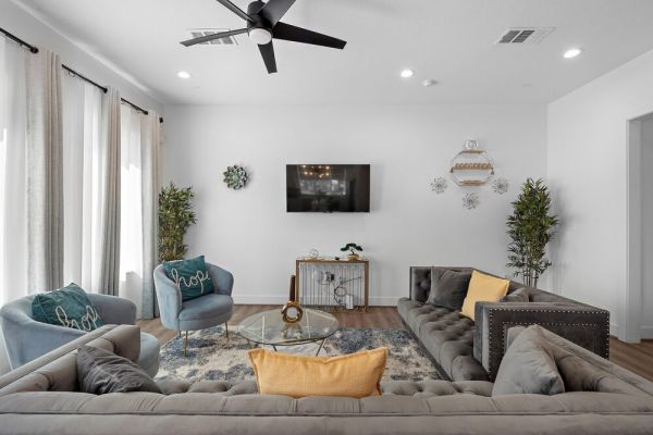 Near DT & Med Center | Parking | WiFi | BBQ Yard
