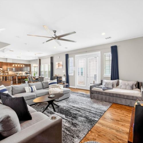 Ideal for sharing among large groups, with high-speed Wi-Fi throughout