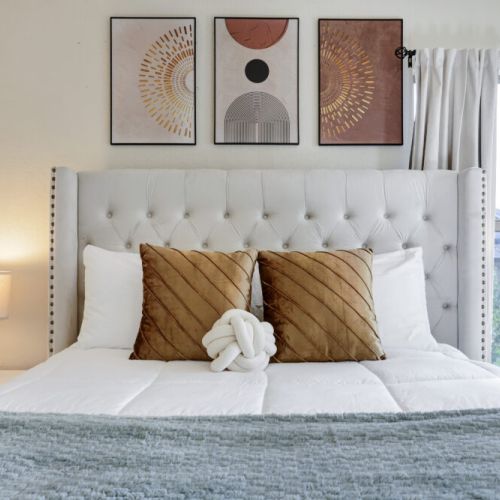 Lovely decorated so you feel right at home.